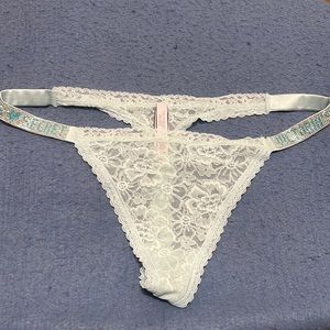 New Victoria’s Secret lace shine thong XL